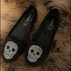 EUC black skull loafers
